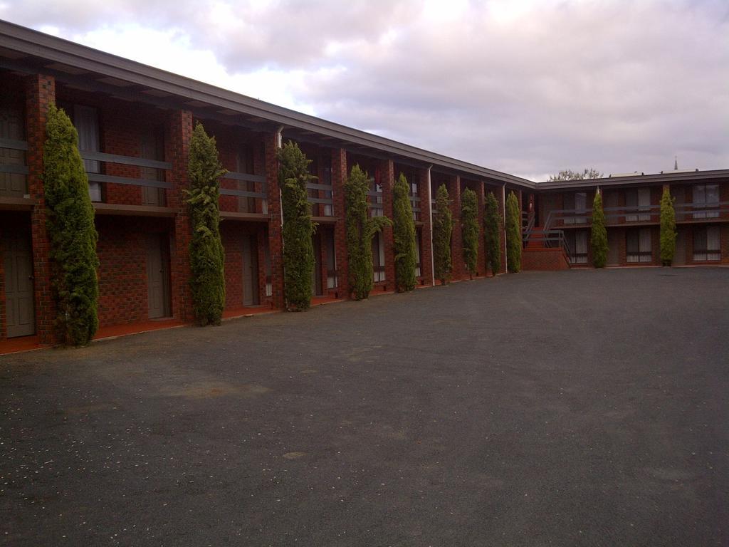 Zero Inn Motel Nhill Exterior photo